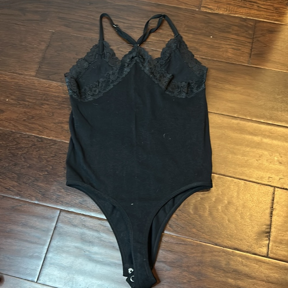 Black Lace Spaghetti Strap Bodysuit - Picture 4 of 4